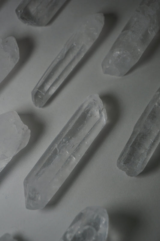 cristal de quartz clair brut de semence