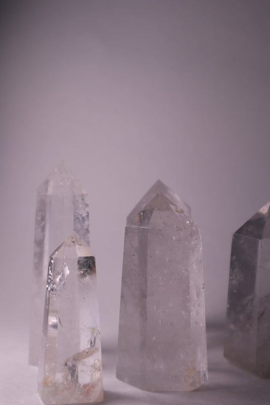 Tour de cristal de quartz clair