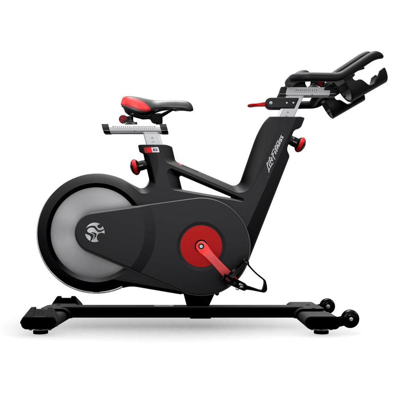 Vélo d'intérieur Life Fitness IC6 - Guidon et selle réglables - Affichage numérique - Porte-bidons