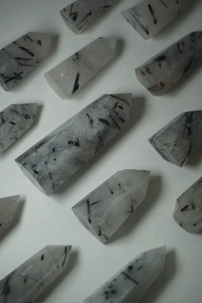 Tourmaline | Tourmaline sur Quartz Rutilé - Pointe Biterminée