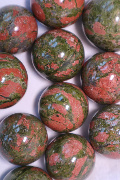 Sphère de cristal unakite
